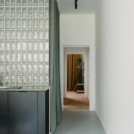 Nook Am Checkpoint Charlie Apartman *